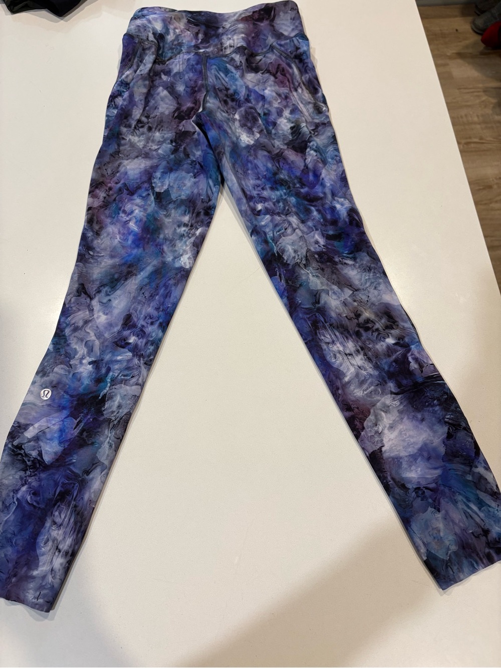 lululemon athletica Women’s Marble Print Leggings in Purple and Blue - Picture 2 of 3